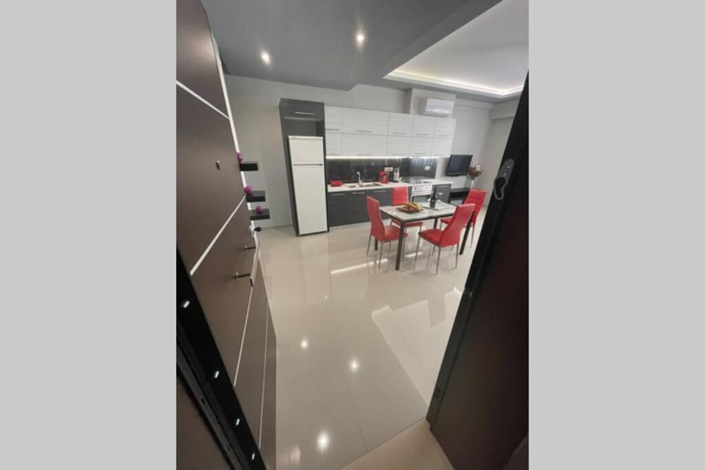 Maxim Deluxe Apartment Nea Alikarnassos ภายนอก รูปภาพ