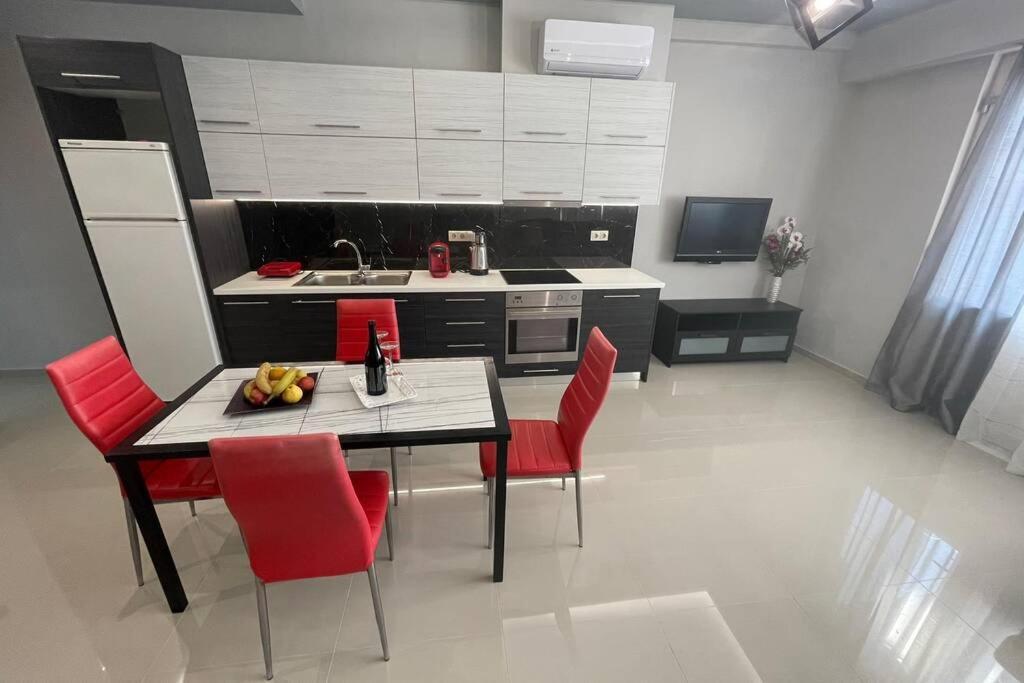 Maxim Deluxe Apartment Nea Alikarnassos ภายนอก รูปภาพ